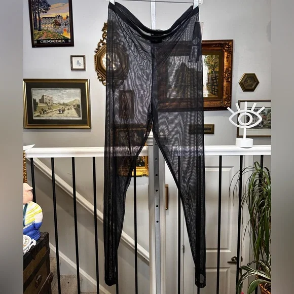 NWT Sympli Black Mesh Barely Legging LONG Size
14 Sheer Layering Made in Canada - Picture 3 of 11